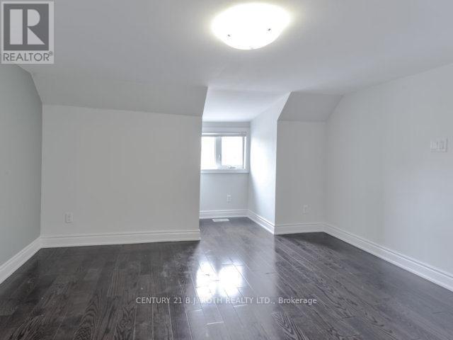 Upper - 603 Ossington Avenue, Toronto, Ontario  M6G 3T6 - Photo 7 - C10428918