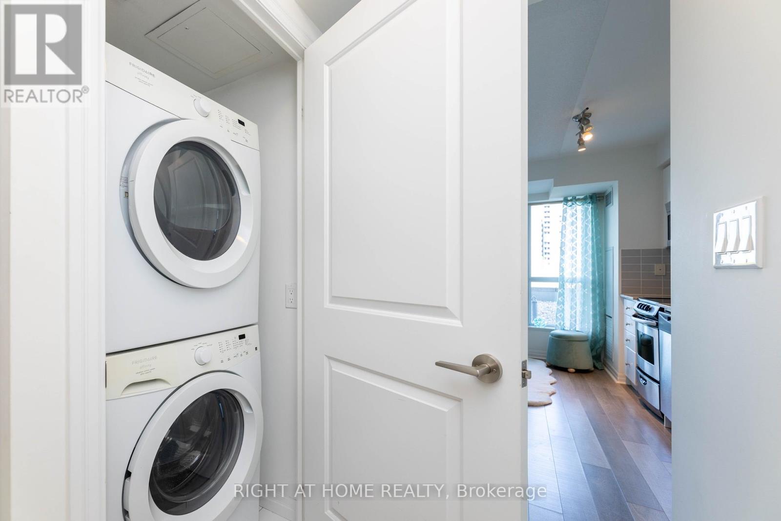 Property at 508 - 2015 SHEPPARD AVENUE E image 5