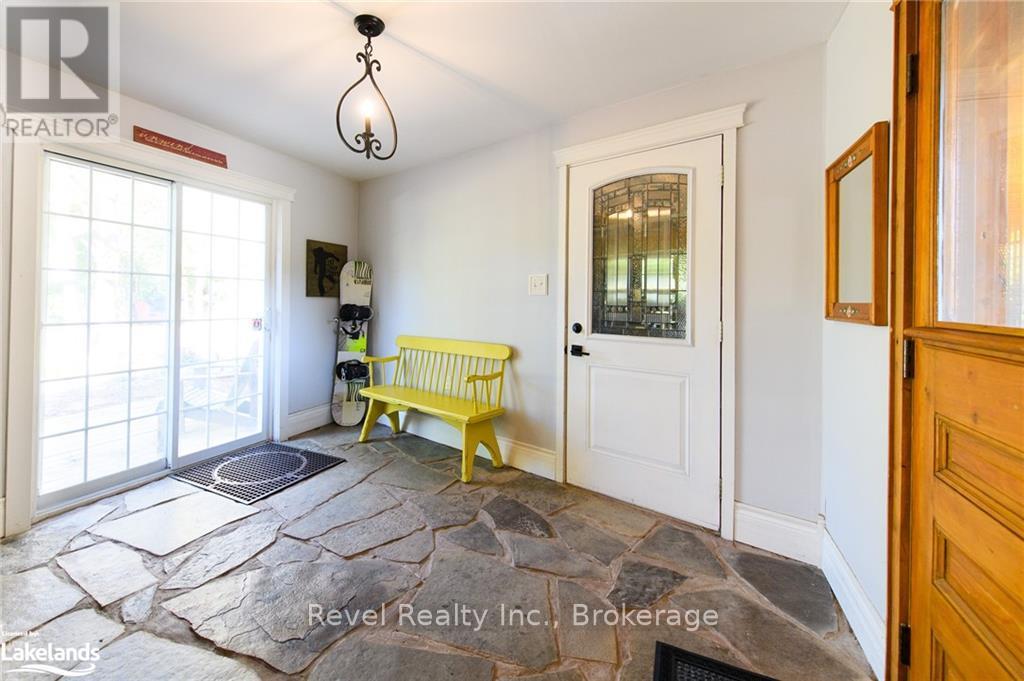 18 Homestead Drive, Clearview, Ontario  L9Y 3Y9 - Photo 2 - S10439099