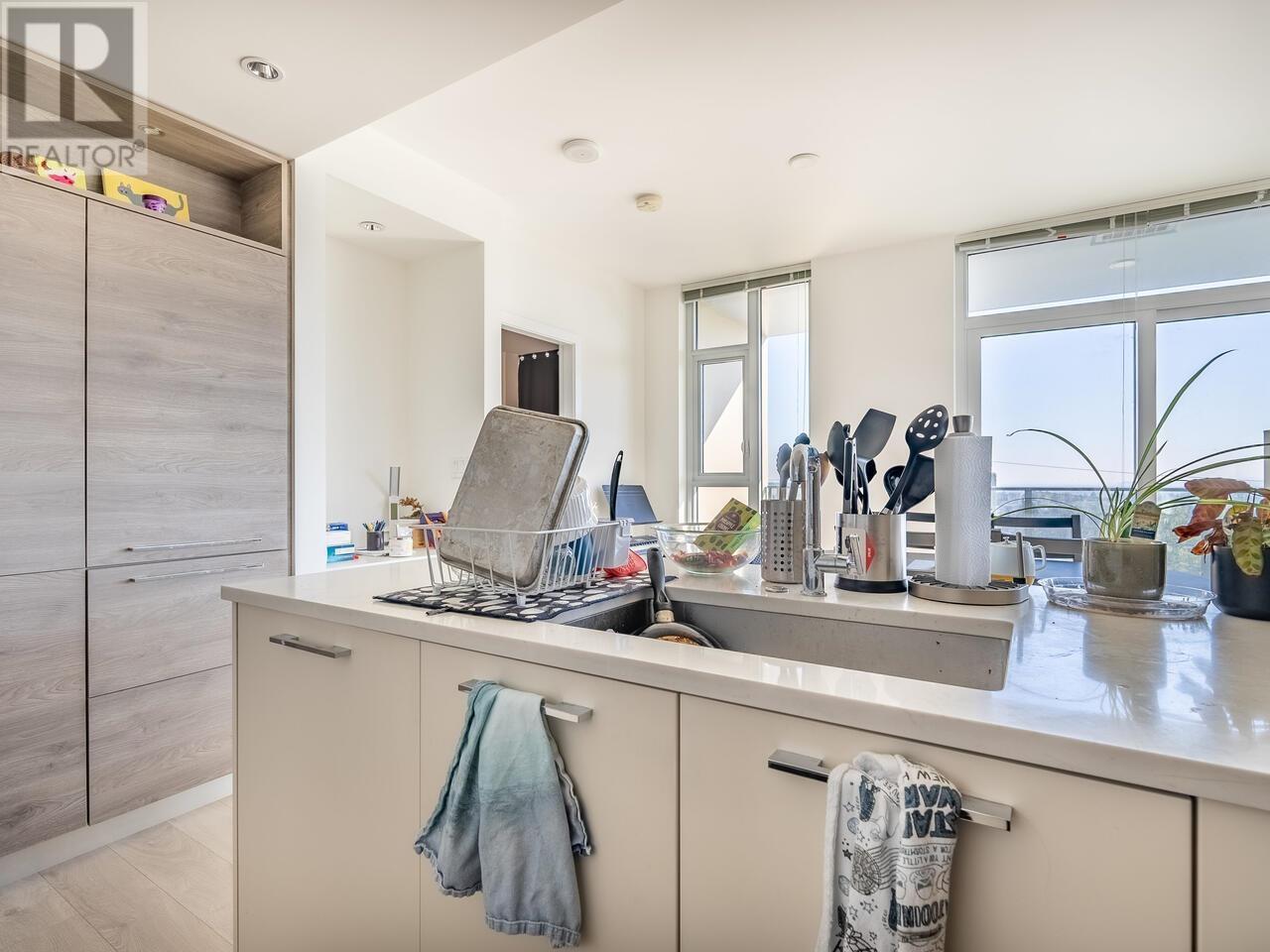 Listing Picture 12 of 26 : 510 7388 KINGSWAY, Burnaby / 本拿比 - 魯藝地產 Yvonne Lu Group - MLS Medallion Club Member