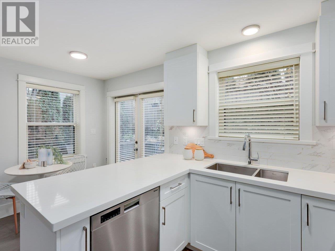 435 Vernon Drive, Vancouver, British Columbia  V6A 3N4 - Photo 8 - R2952924