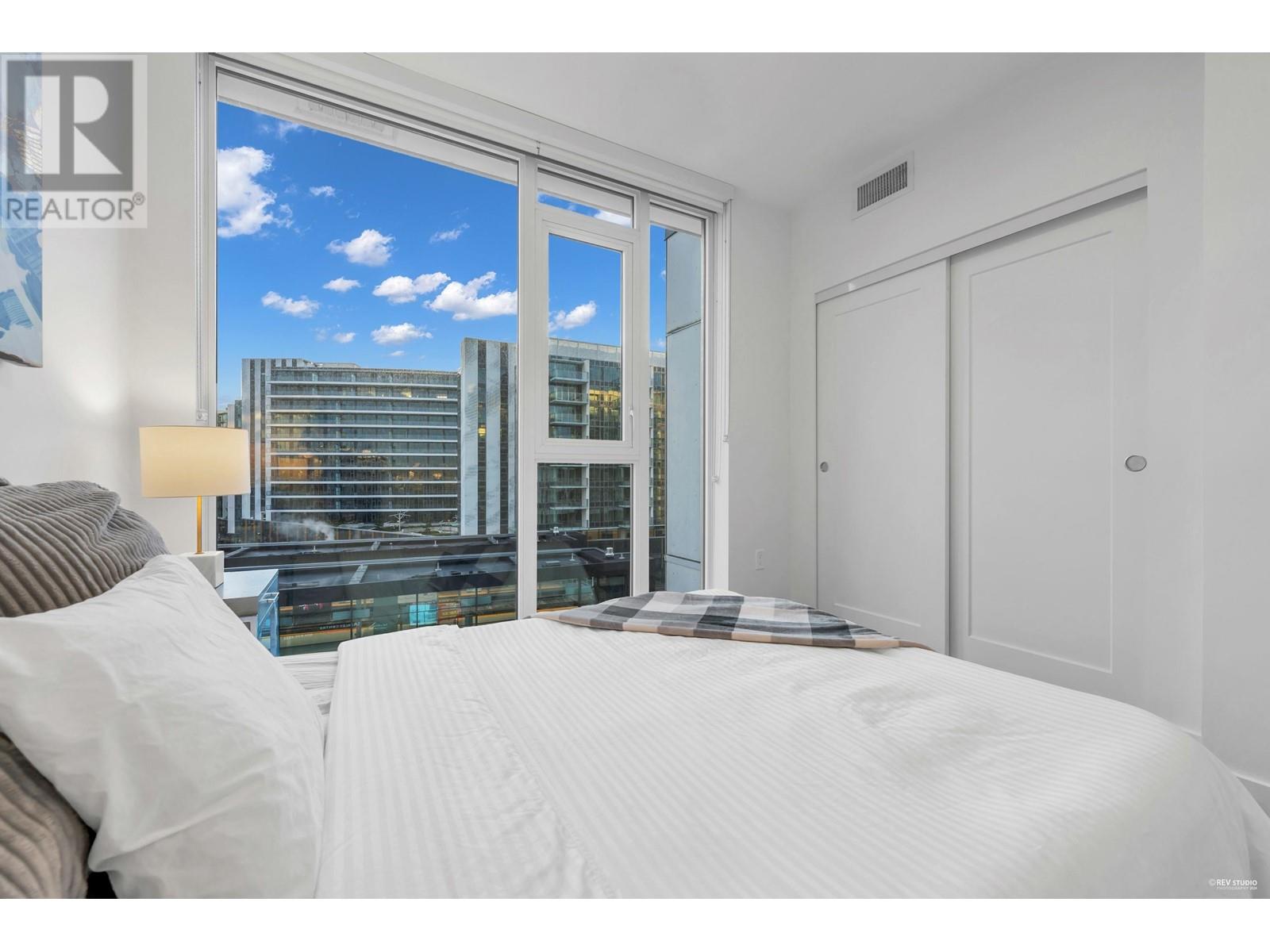 Listing Picture 14 of 40 : 908 3331 NO. 3 ROAD, Richmond / 烈治文 - 魯藝地產 Yvonne Lu Group - MLS Medallion Club Member