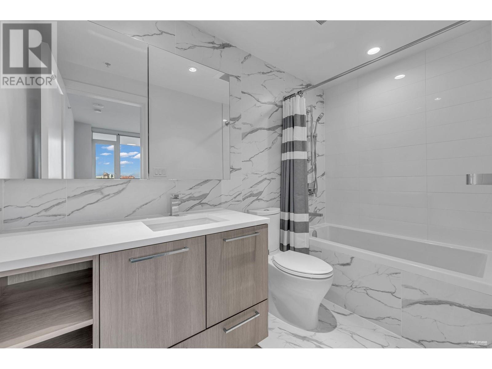 Listing Picture 18 of 40 : 908 3331 NO. 3 ROAD, Richmond / 烈治文 - 魯藝地產 Yvonne Lu Group - MLS Medallion Club Member