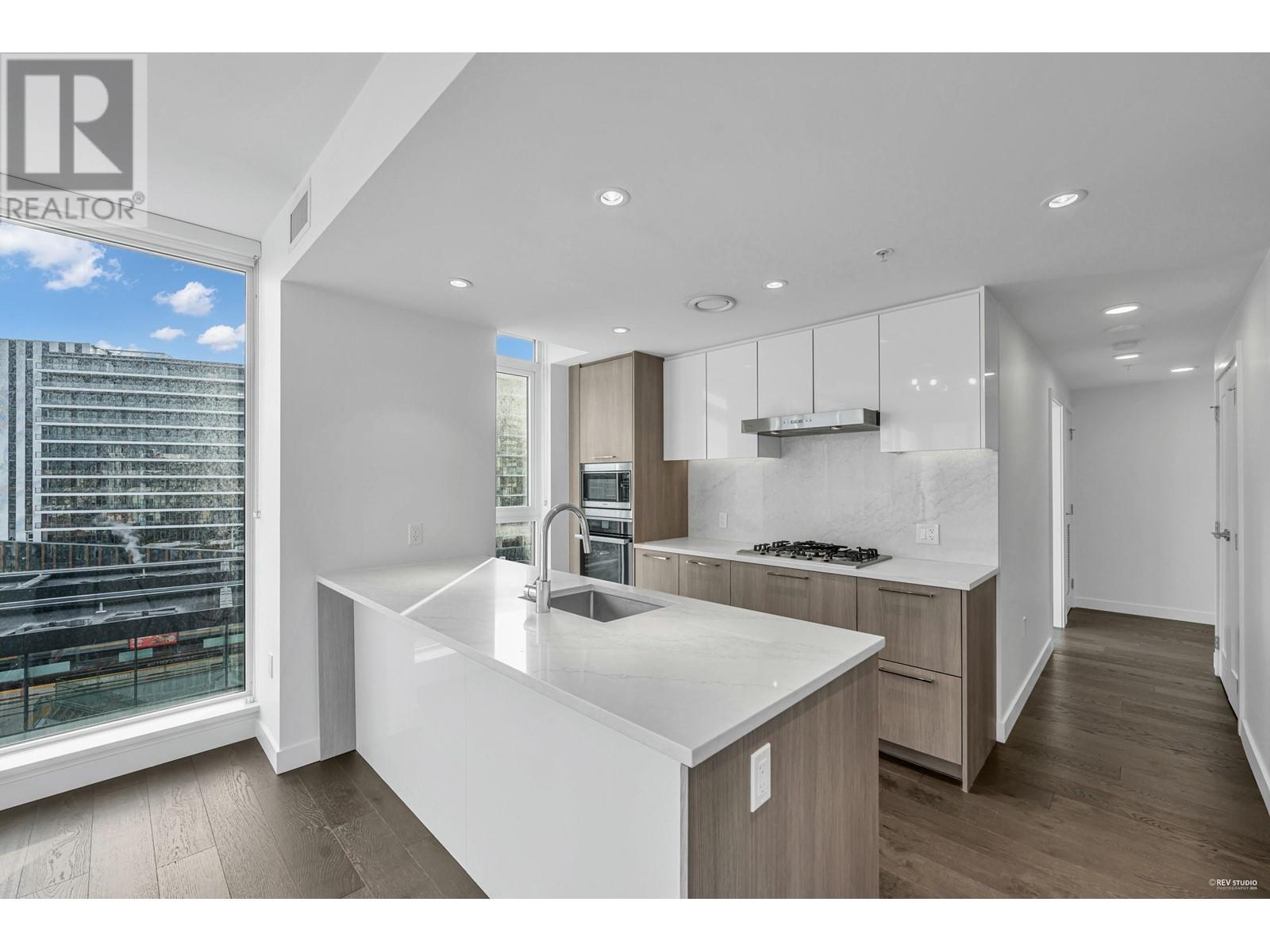 Listing Picture 4 of 40 : 908 3331 NO. 3 ROAD, Richmond / 烈治文 - 魯藝地產 Yvonne Lu Group - MLS Medallion Club Member