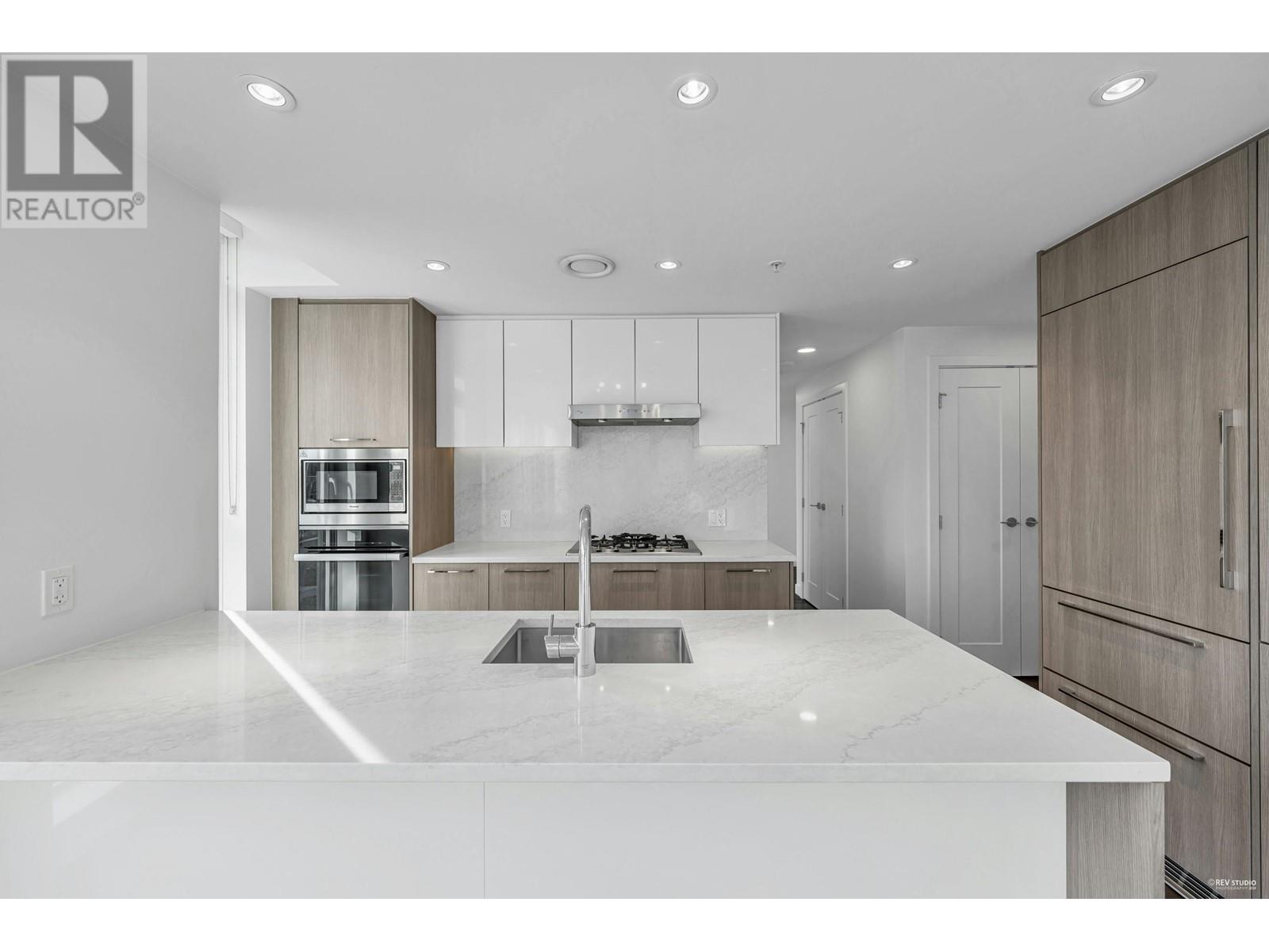 Listing Picture 6 of 40 : 908 3331 NO. 3 ROAD, Richmond / 烈治文 - 魯藝地產 Yvonne Lu Group - MLS Medallion Club Member