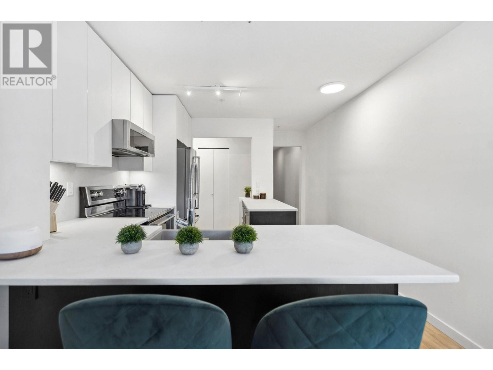 300 137 E 1st Street, North Vancouver, British Columbia  V7L 1B2 - Photo 10 - R2952927