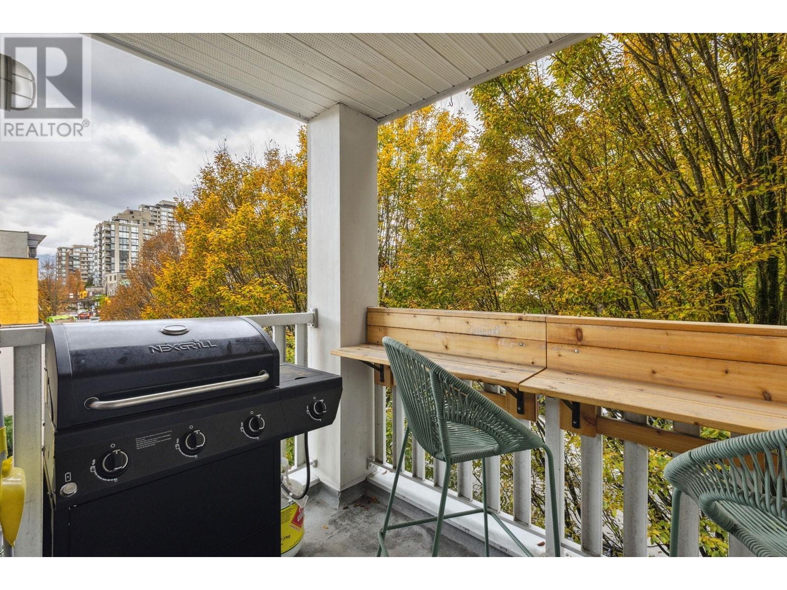 300 137 E 1st Street, North Vancouver, British Columbia  V7L 1B2 - Photo 4 - R2952927