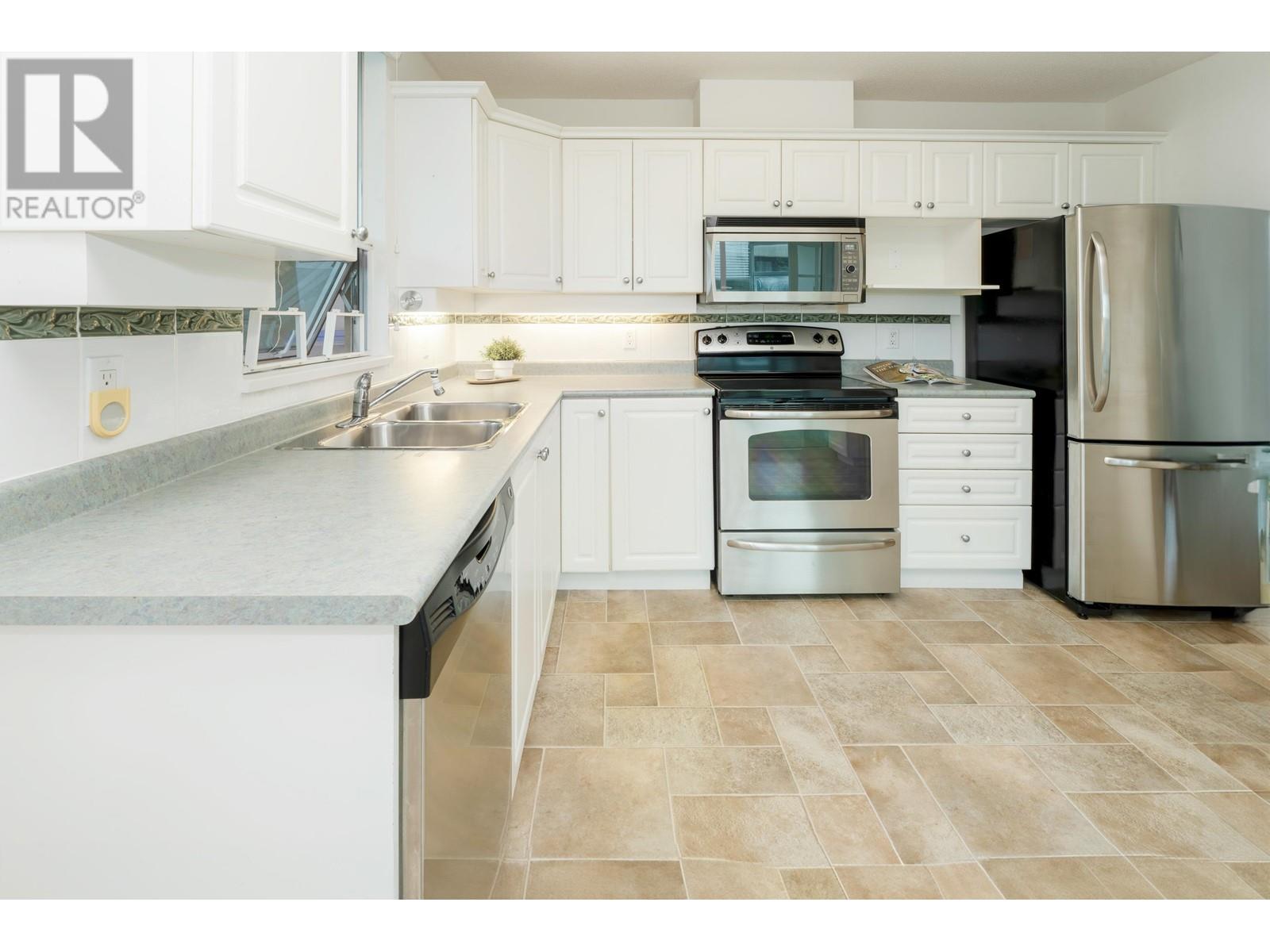 301 12148 224 Street, Maple Ridge, British Columbia V2X 3N8 - Photo 6 - R2952937