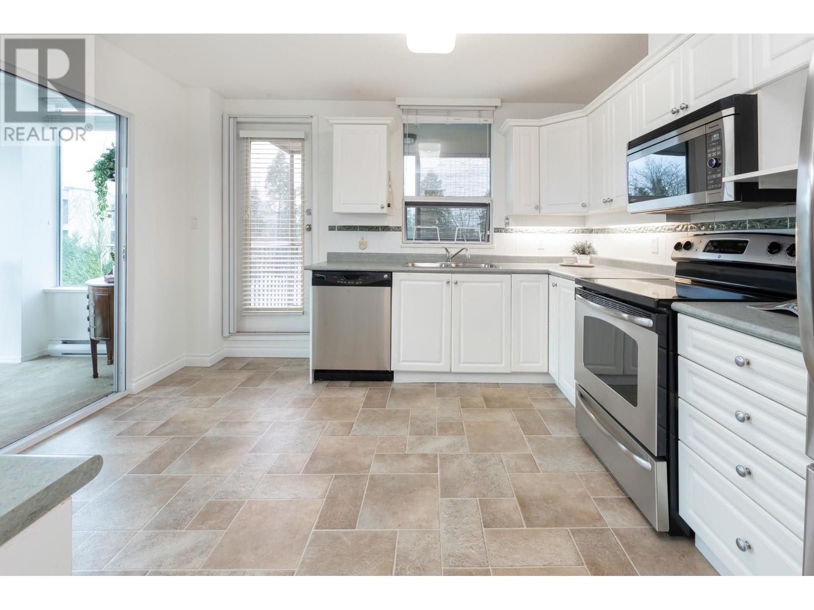 301 12148 224 Street, Maple Ridge, British Columbia V2X 3N8 - Photo 8 - R2952937