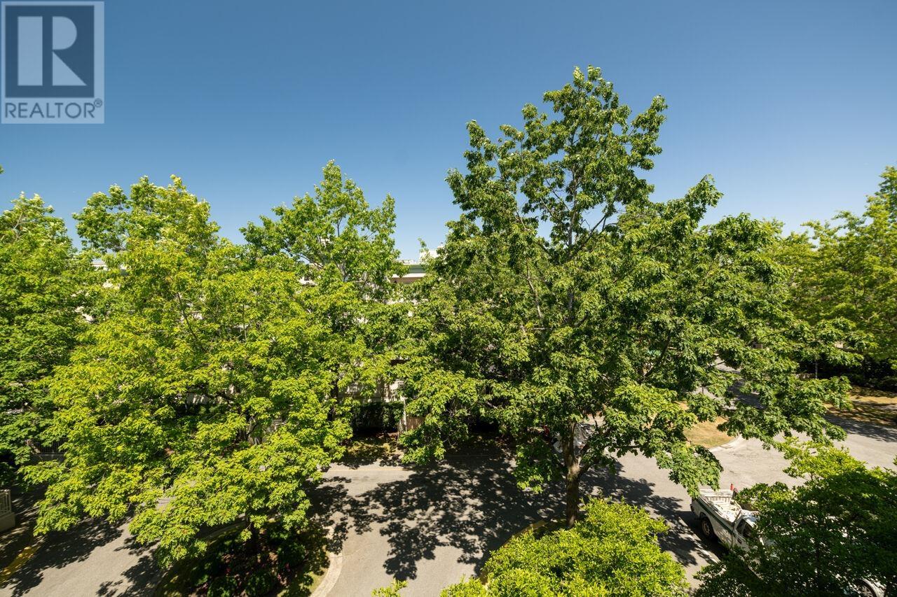 Listing Picture 12 of 40 : 319 8520 GENERAL CURRIE ROAD, Richmond / 烈治文 - 魯藝地產 Yvonne Lu Group - MLS Medallion Club Member