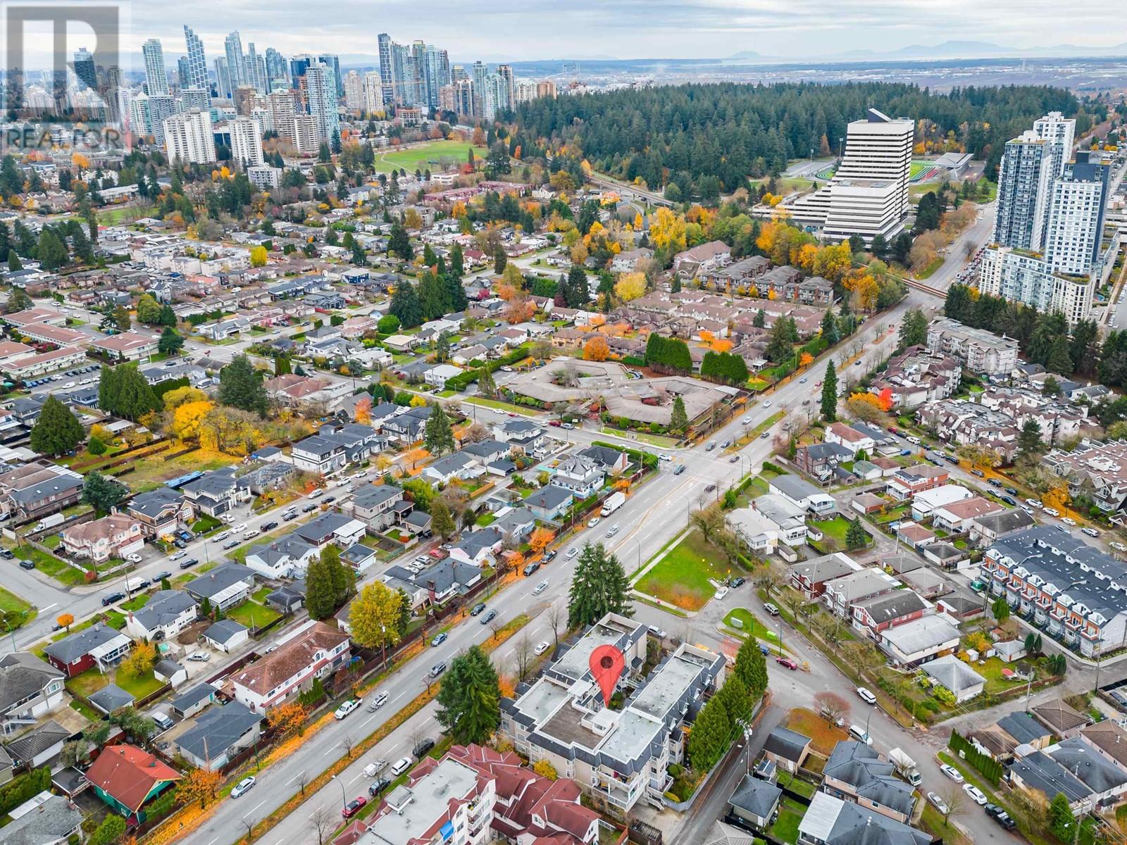 Listing Picture 17 of 18 : 303 3683 WELLINGTON AVENUE, Vancouver / 溫哥華 - 魯藝地產 Yvonne Lu Group - MLS Medallion Club Member