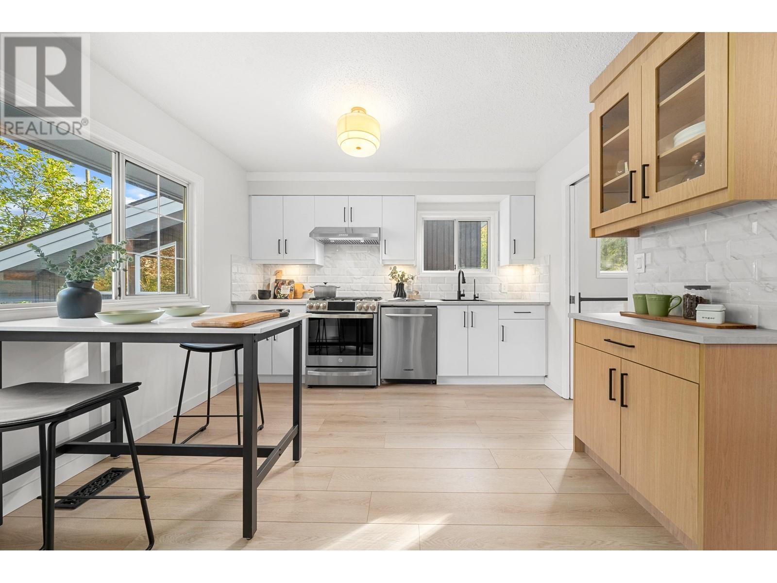 2397 Philip Avenue, North Vancouver, British Columbia  V7P 2W7 - Photo 4 - R2952952