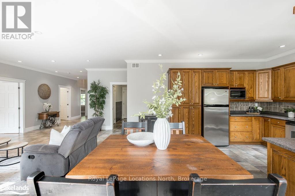 75 Edward Street E, Clearview, Ontario  L9Y 0H4 - Photo 11 - S10438430