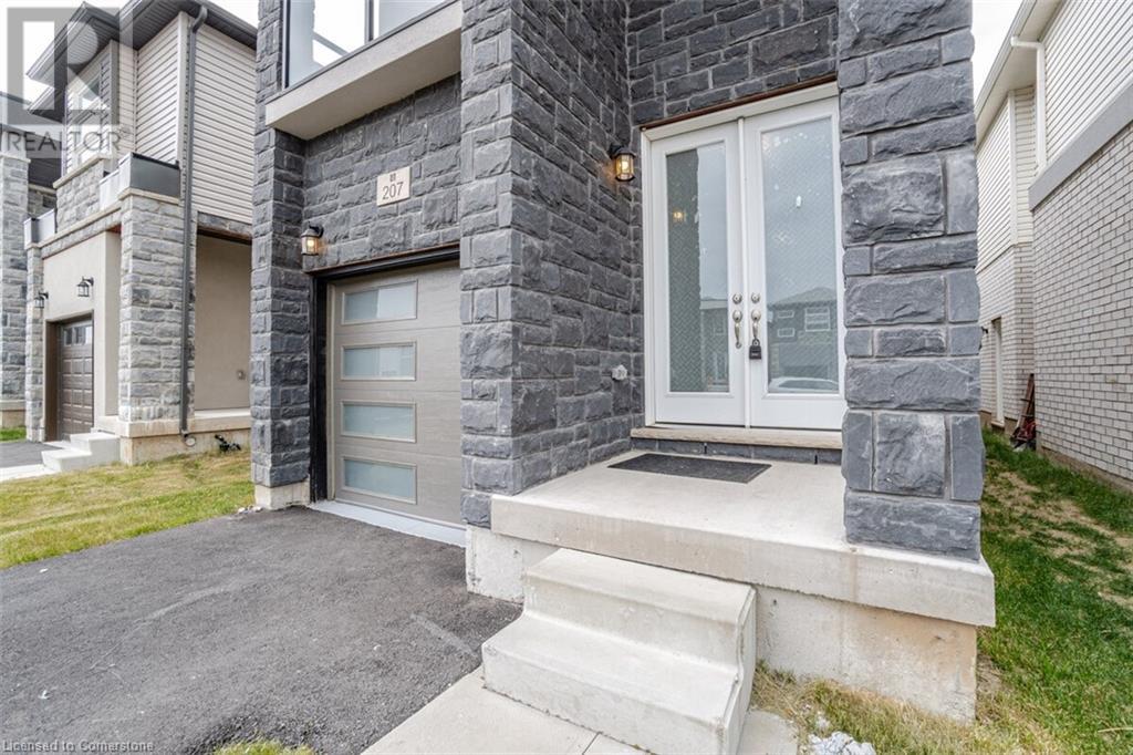 207 Louise Street, Welland, Ontario  L3B 0H8 - Photo 1 - 40688157