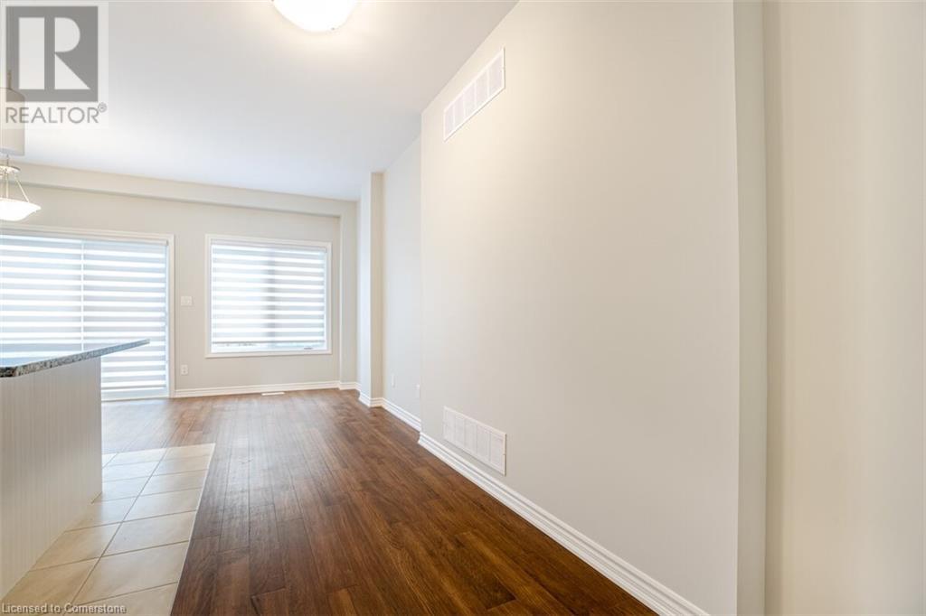 207 Louise Street, Welland, Ontario  L3B 0H8 - Photo 5 - 40688157