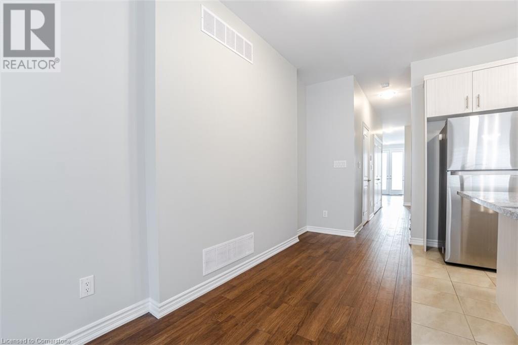 207 Louise Street, Welland, Ontario  L3B 0H8 - Photo 6 - 40688157