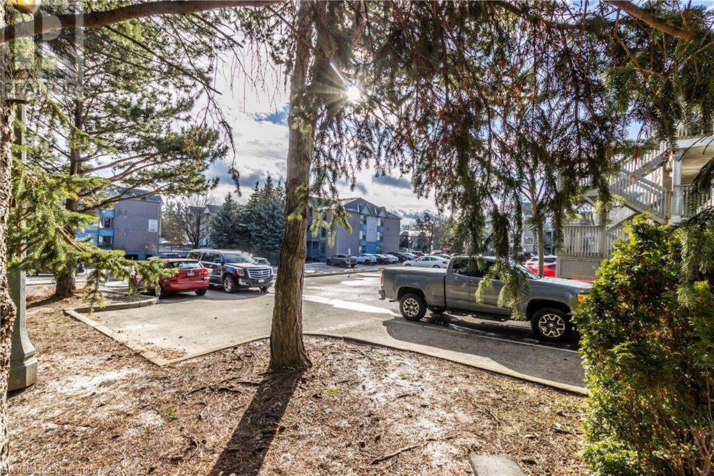 2040 Cleaver Avenue Unit# 102, Burlington, Ontario  L7M 4C4 - Photo 37 - 40687664