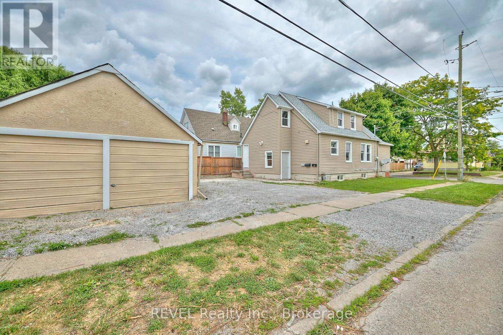 43 Cosby Avenue, St. Catharines, Ontario  L2M 5R7 - Photo 2 - X11909918