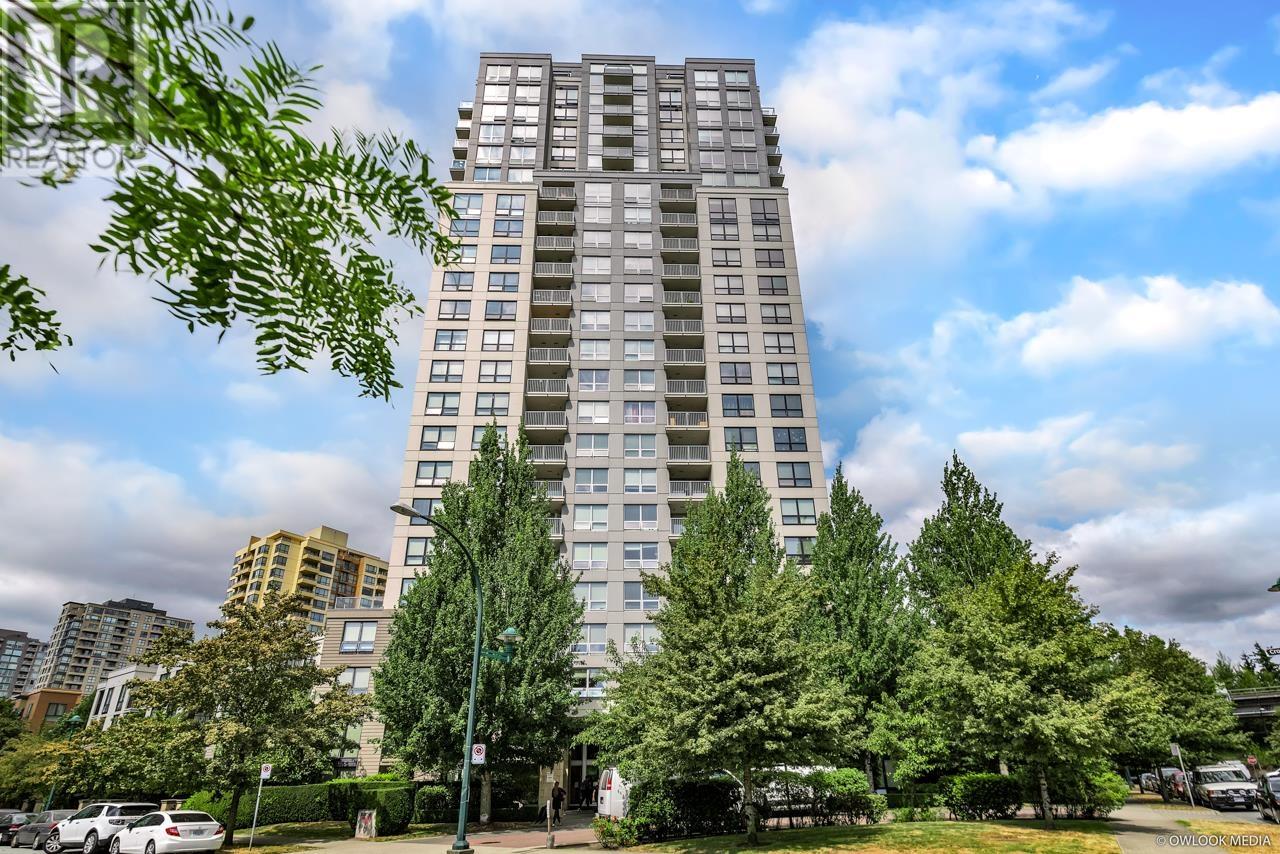 317 3663 CROWLEY DRIVE, Vancouver