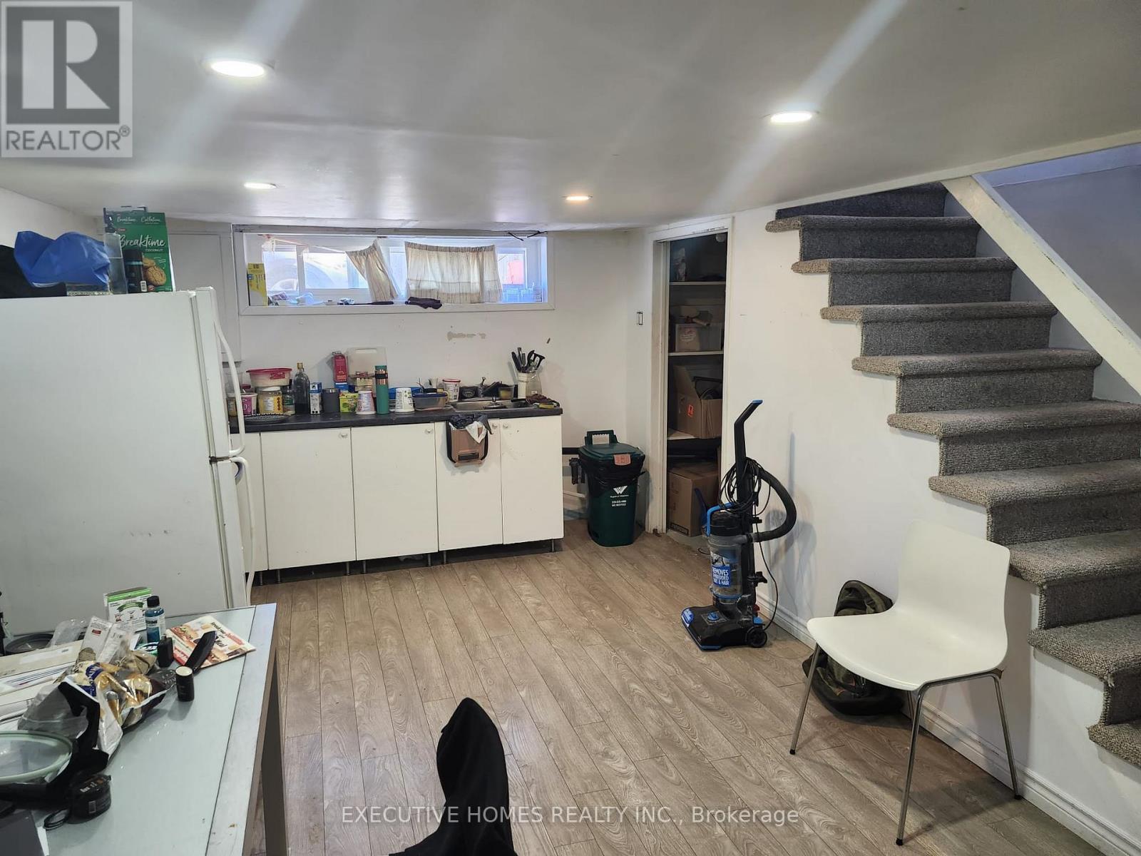 25 Amos Avenue, Waterloo, Ontario  N2L 2W6 - Photo 13 - X11908684