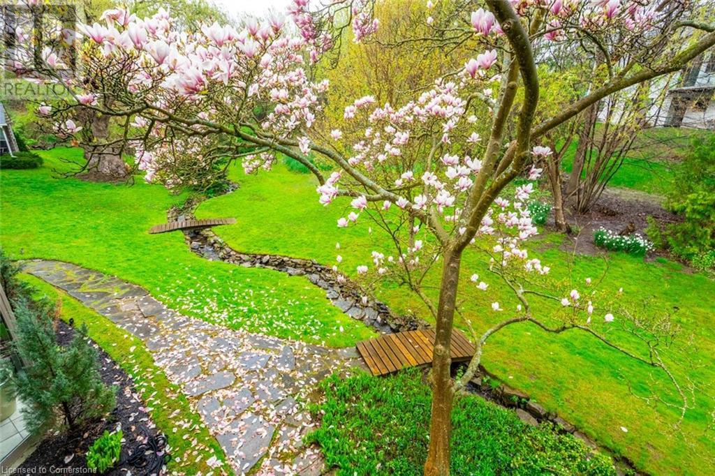 607 Edgewater Crescent, Burlington, Ontario  L7T 3L8 - Photo 2 - 40688101