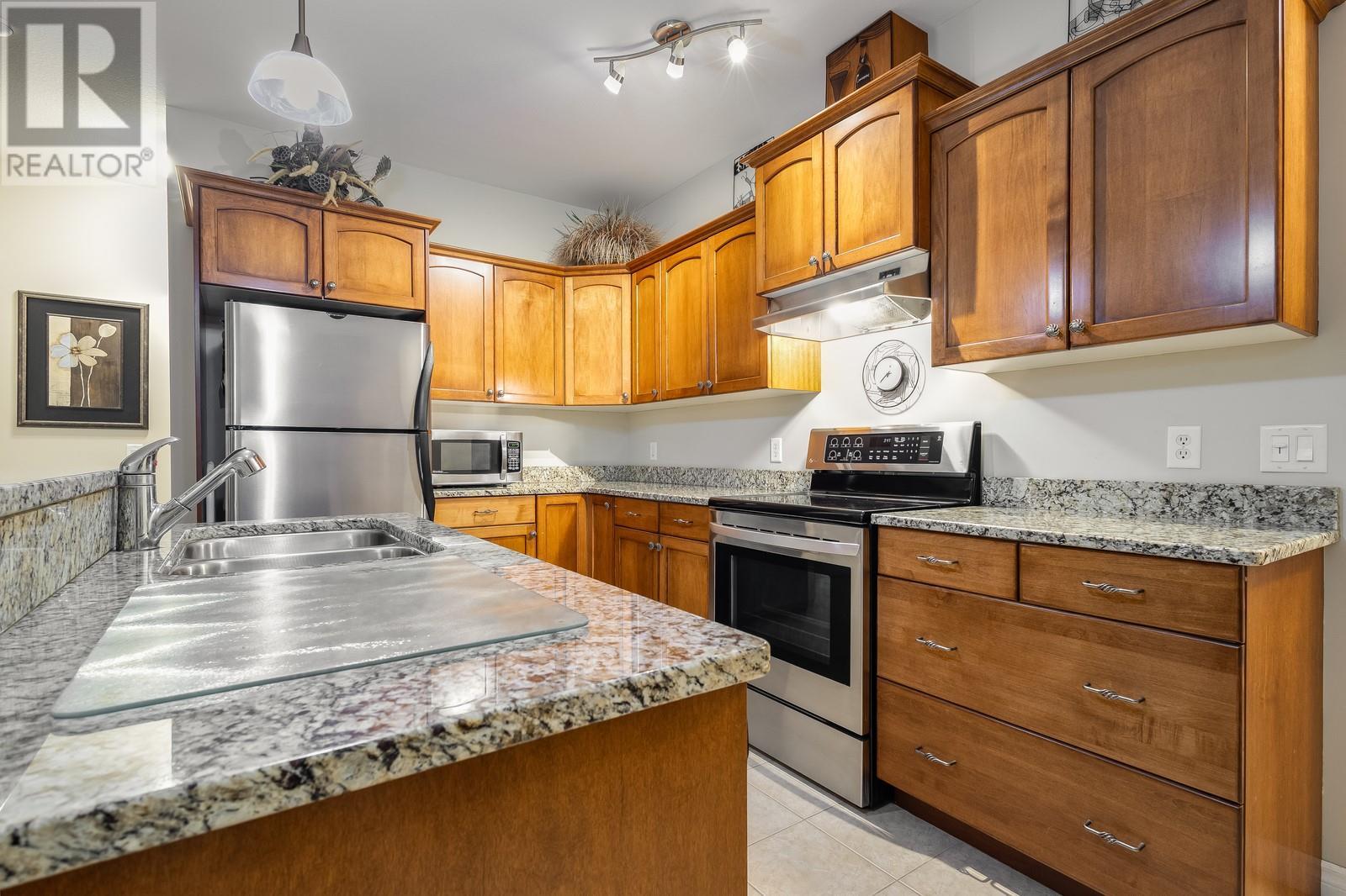 Property at 2523 Shannon View Drive Unit# 102 image 2
