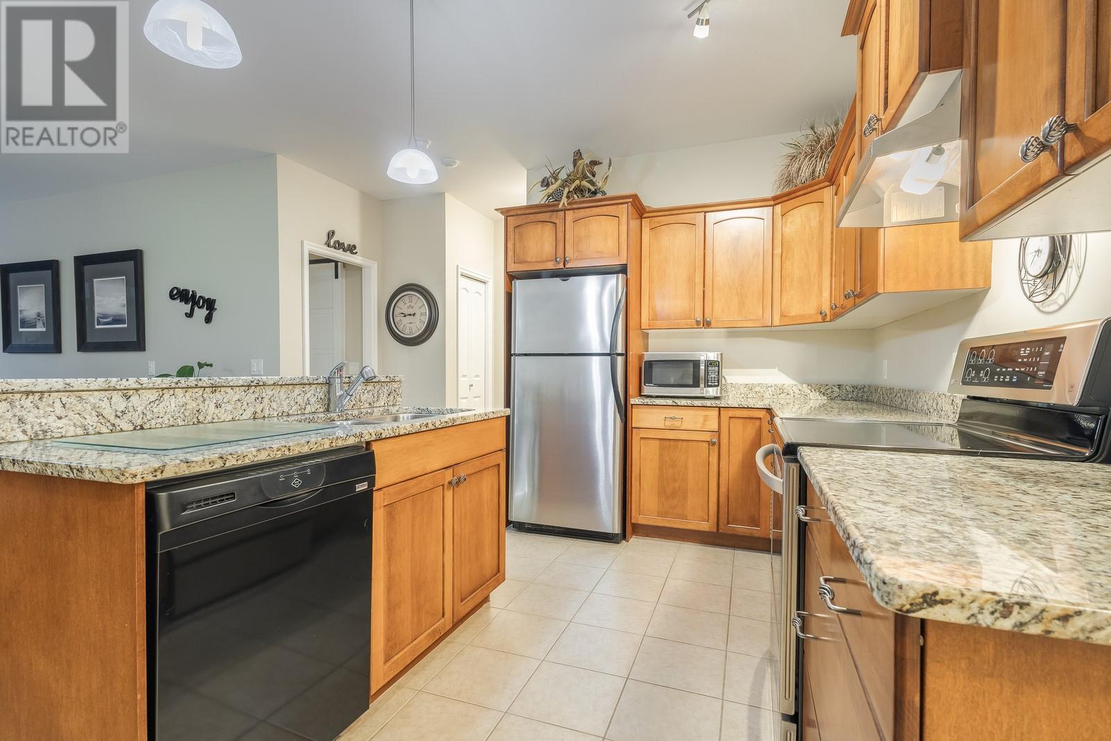 Property at 2523 Shannon View Drive Unit# 102 image 3