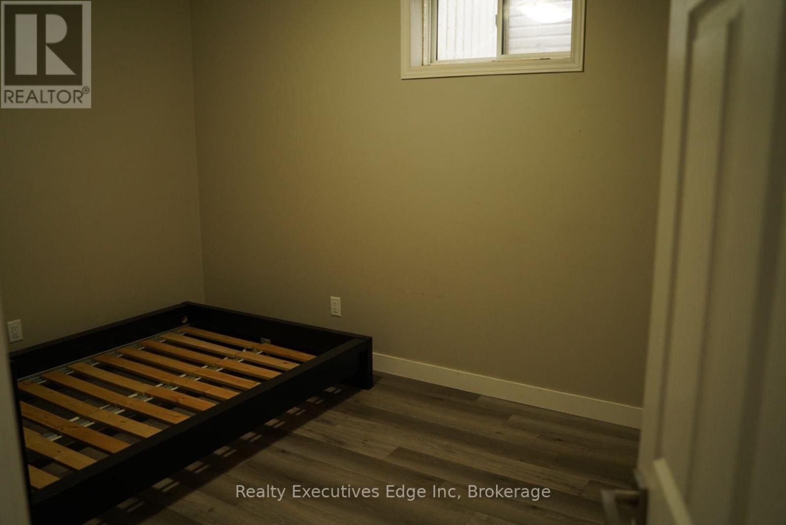 15 Marlboro Street, Woodstock (Woodstock - North), Ontario  N4S 7E3 - Photo 11 - X11909944