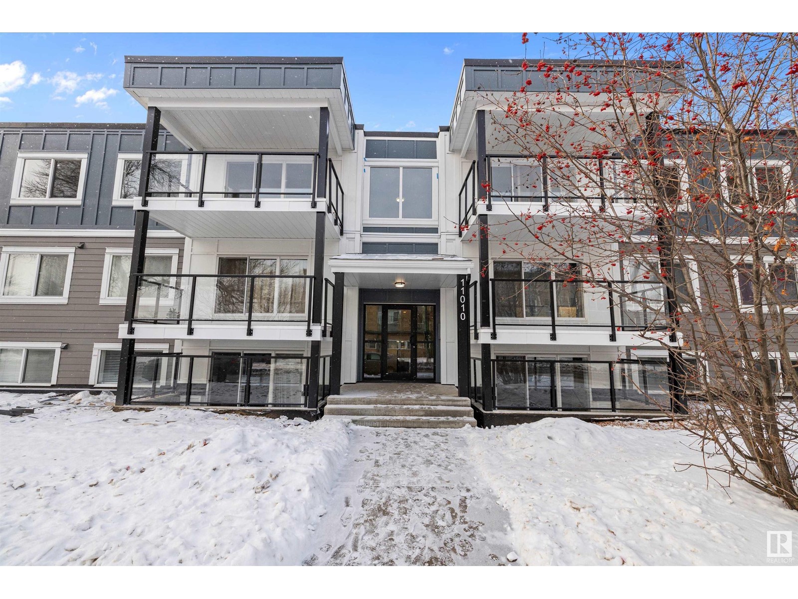 Property at #45 11010 124 ST NW image 1