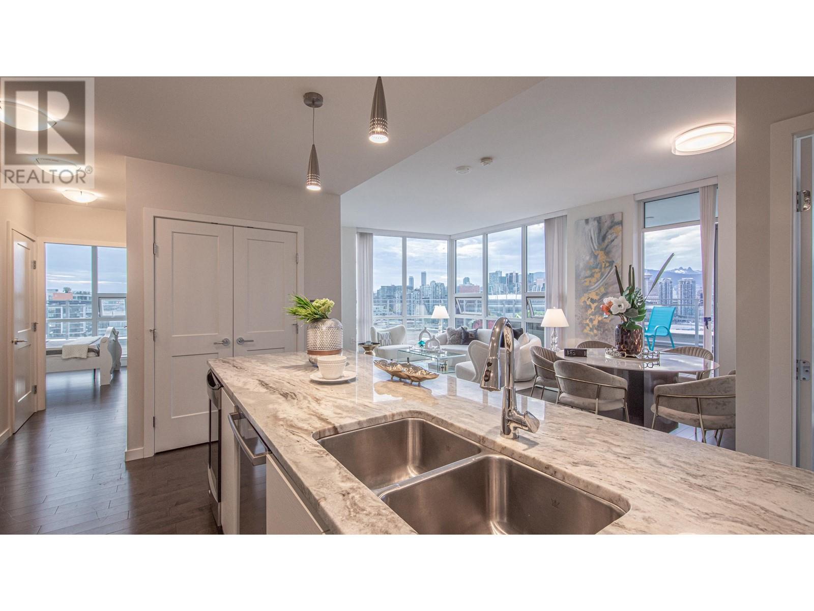 Listing Picture 5 of 39 : 1703 1708 ONTARIO STREET, Vancouver / 溫哥華 - 魯藝地產 Yvonne Lu Group - MLS Medallion Club Member