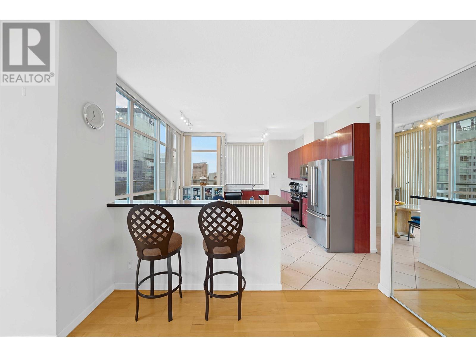 Listing Picture 11 of 17 : 3402 1239 W GEORGIA STREET, Vancouver / 溫哥華 - 魯藝地產 Yvonne Lu Group - MLS Medallion Club Member