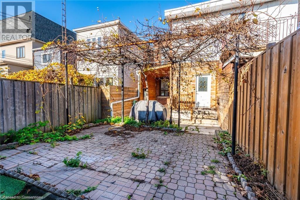 135 Hope Street Unit# Main, Toronto, Ontario  M6E 1K2 - Photo 13 - 40688082