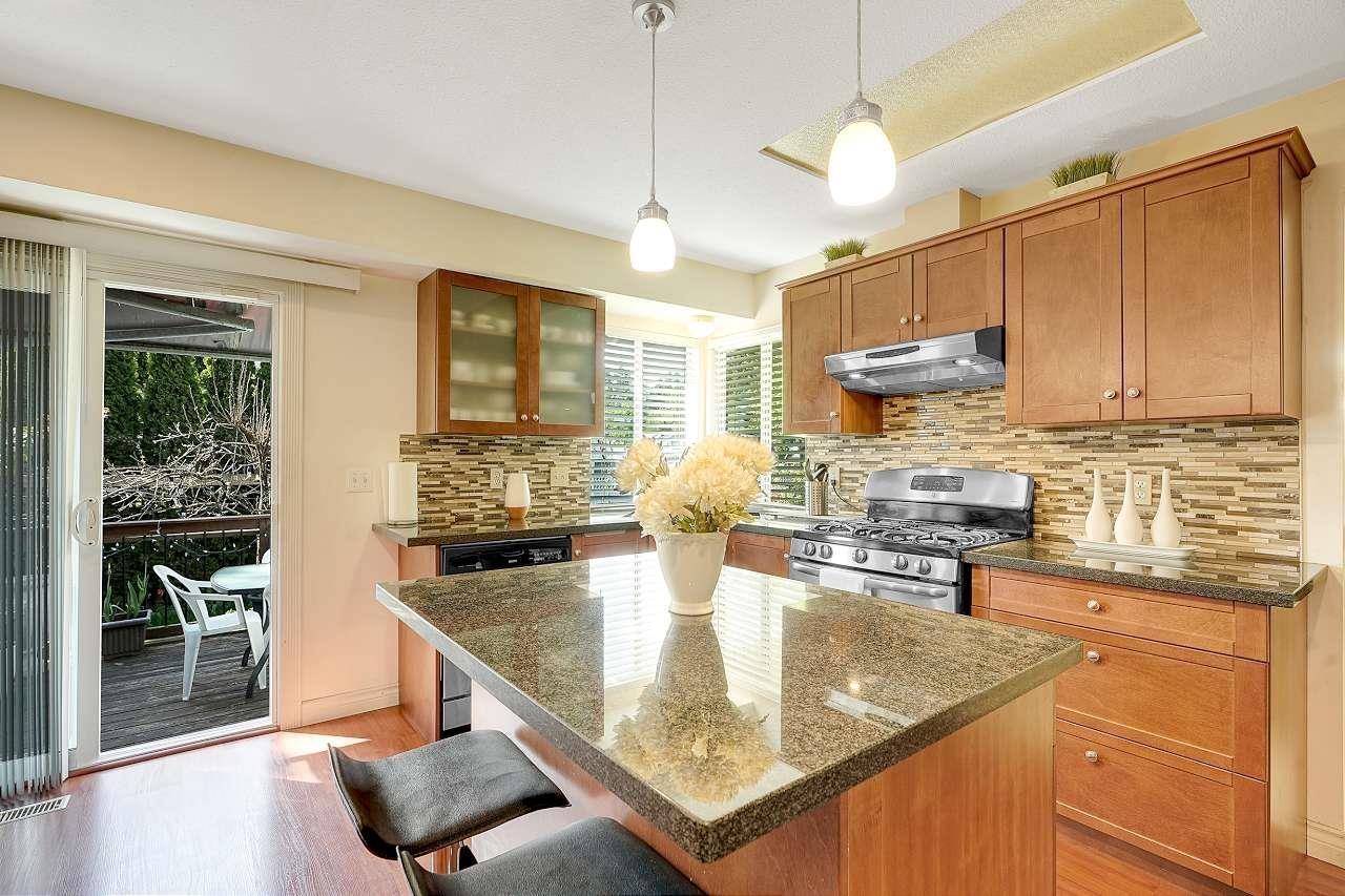 Property at 9141 143A STREET image 3