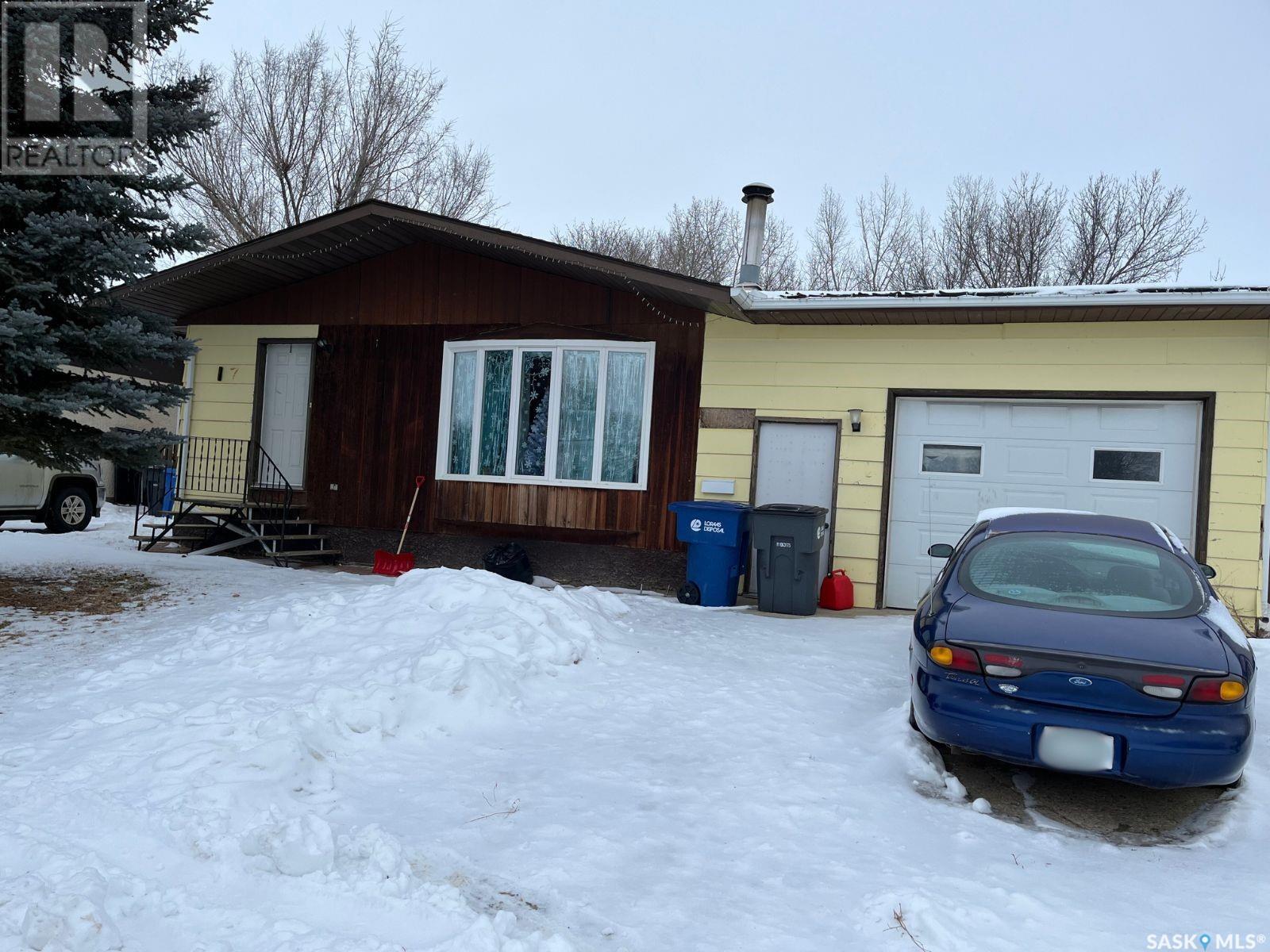 Property at 17 Patricia DRIVE image 1