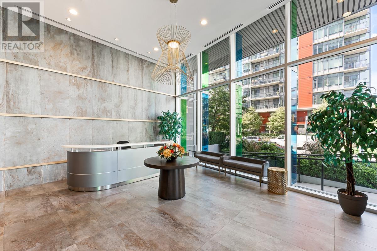 Listing Picture 2 of 34 : 1701 1708 ONTARIO STREET, Vancouver / 溫哥華 - 魯藝地產 Yvonne Lu Group - MLS Medallion Club Member