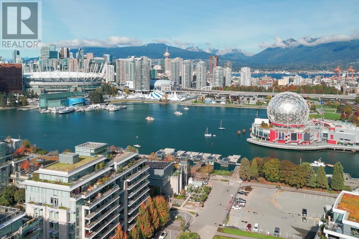 Listing Picture 30 of 34 : 1701 1708 ONTARIO STREET, Vancouver / 溫哥華 - 魯藝地產 Yvonne Lu Group - MLS Medallion Club Member