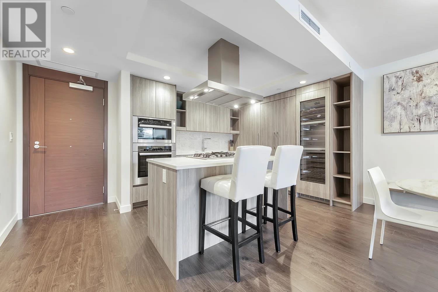 Property at 1008 1768 COOK STREET image 4