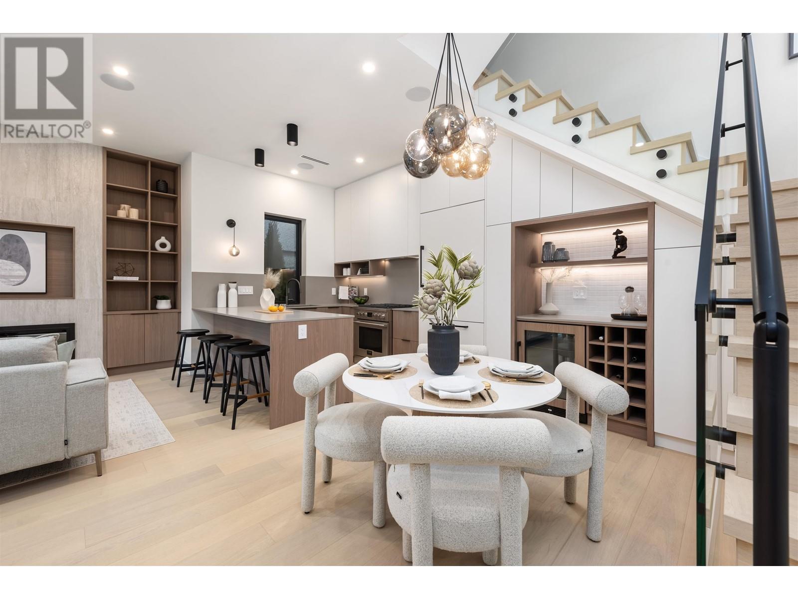 Listing Picture 14 of 40 : 1 351 E 38TH AVENUE, Vancouver / 溫哥華 - 魯藝地產 Yvonne Lu Group - MLS Medallion Club Member