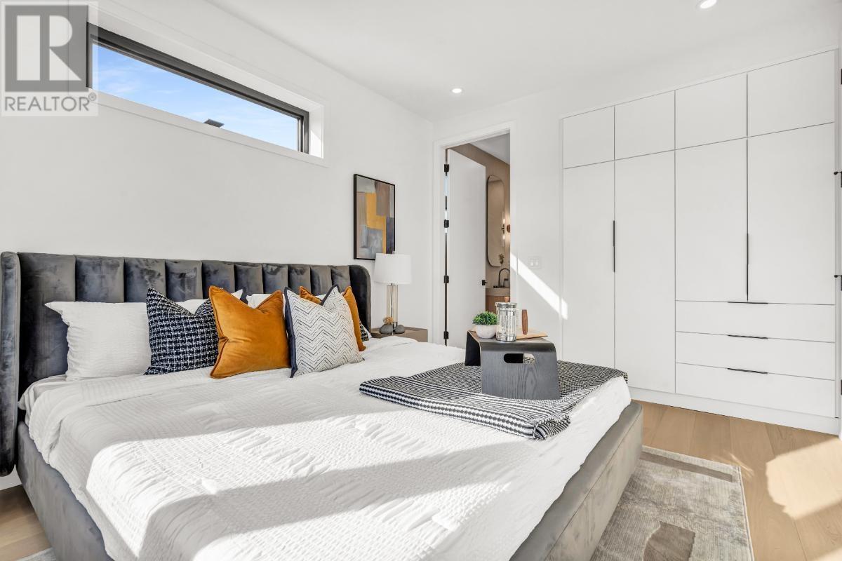 Listing Picture 24 of 40 : 1 351 E 38TH AVENUE, Vancouver / 溫哥華 - 魯藝地產 Yvonne Lu Group - MLS Medallion Club Member