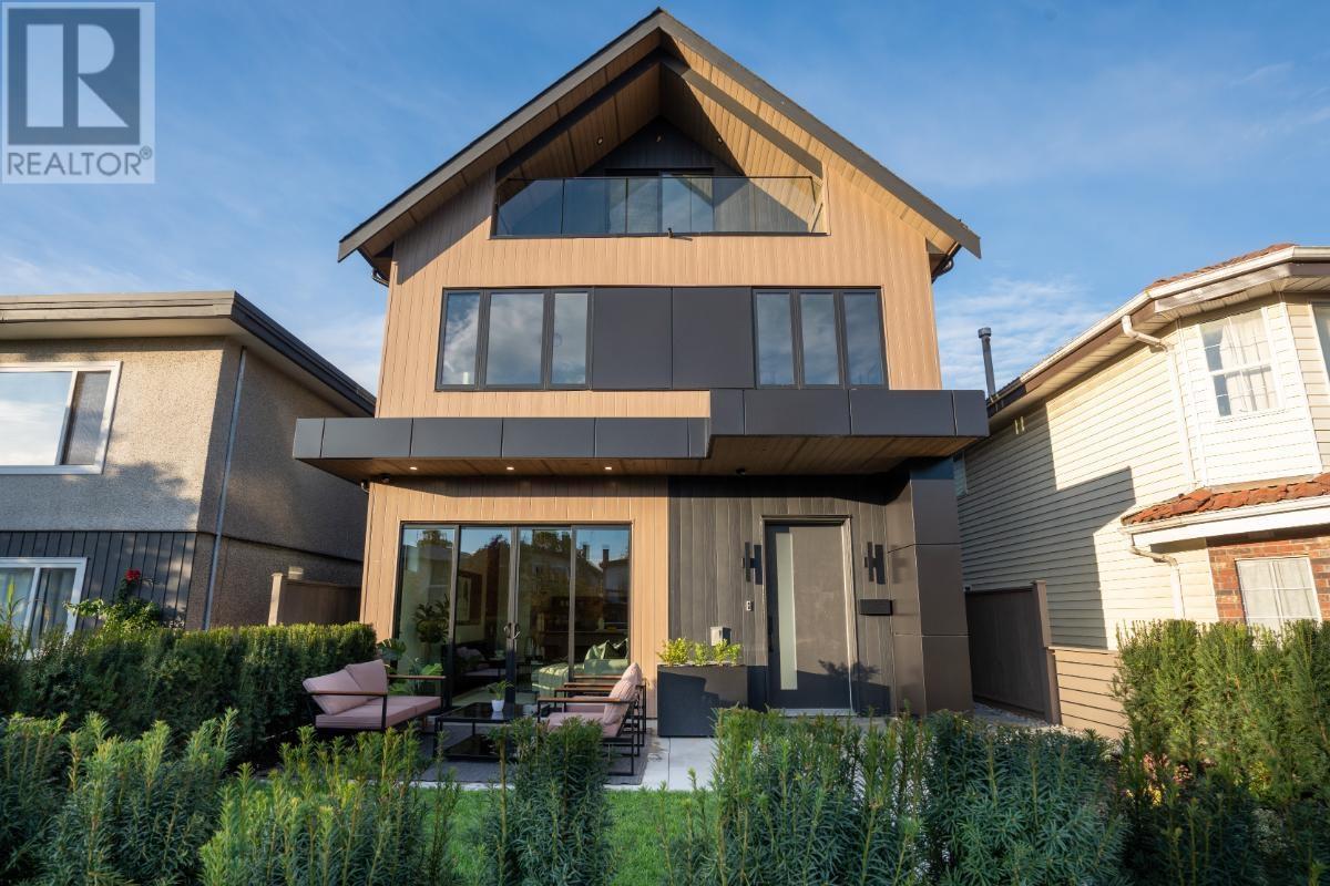 Listing Picture 35 of 40 : 1 351 E 38TH AVENUE, Vancouver / 溫哥華 - 魯藝地產 Yvonne Lu Group - MLS Medallion Club Member