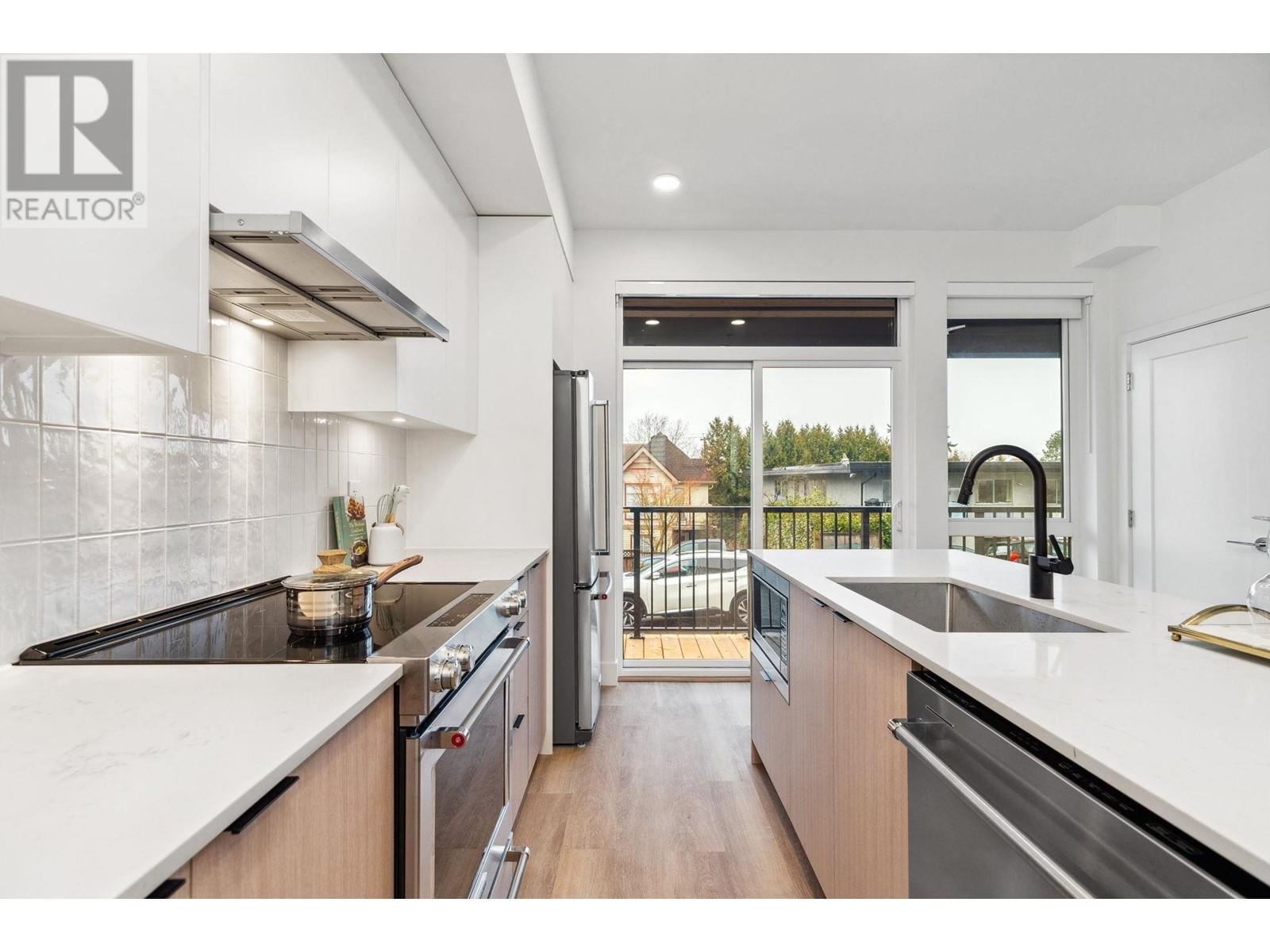112 1306 Laval Square, Coquitlam, British Columbia V3K 0H4 - Photo 5 - R2953018