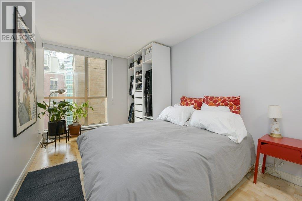 Listing Picture 17 of 35 : 1107 822 HOMER STREET, Vancouver / 溫哥華 - 魯藝地產 Yvonne Lu Group - MLS Medallion Club Member