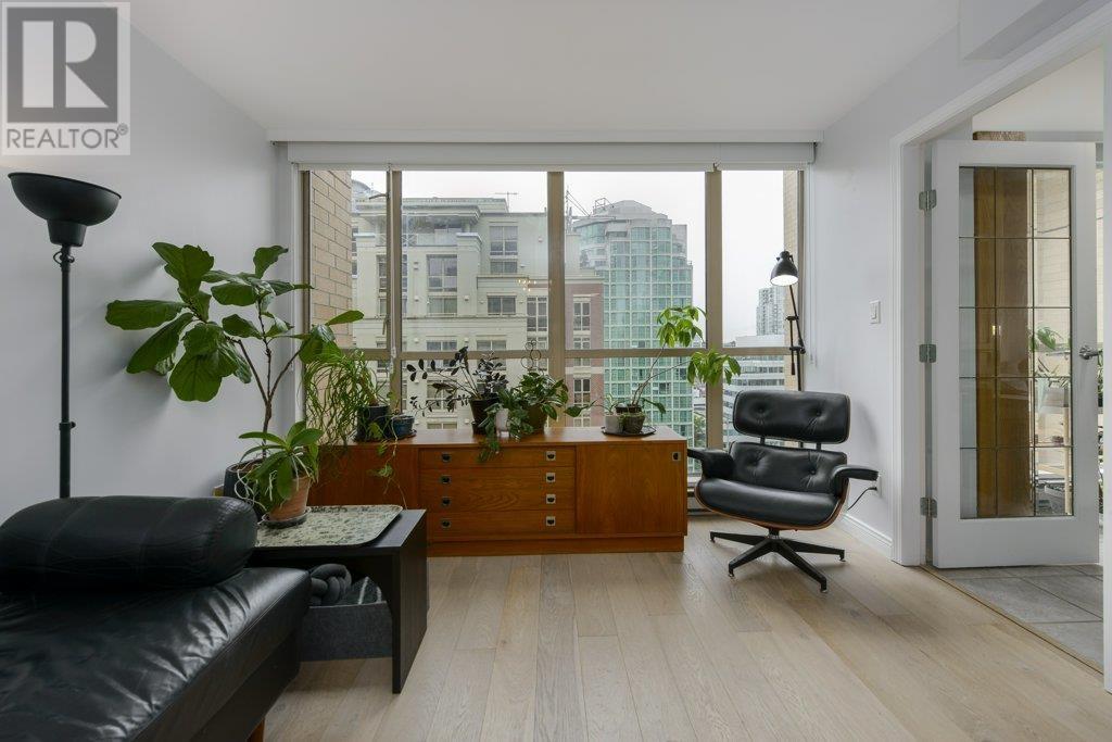 Listing Picture 2 of 35 : 1107 822 HOMER STREET, Vancouver / 溫哥華 - 魯藝地產 Yvonne Lu Group - MLS Medallion Club Member