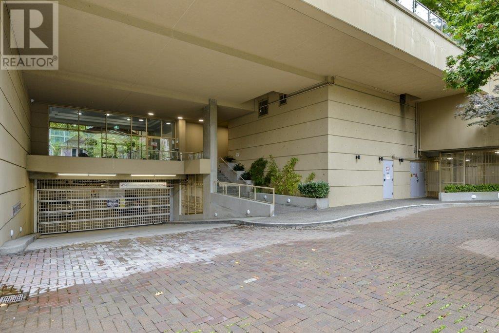 Listing Picture 34 of 35 : 1107 822 HOMER STREET, Vancouver / 溫哥華 - 魯藝地產 Yvonne Lu Group - MLS Medallion Club Member