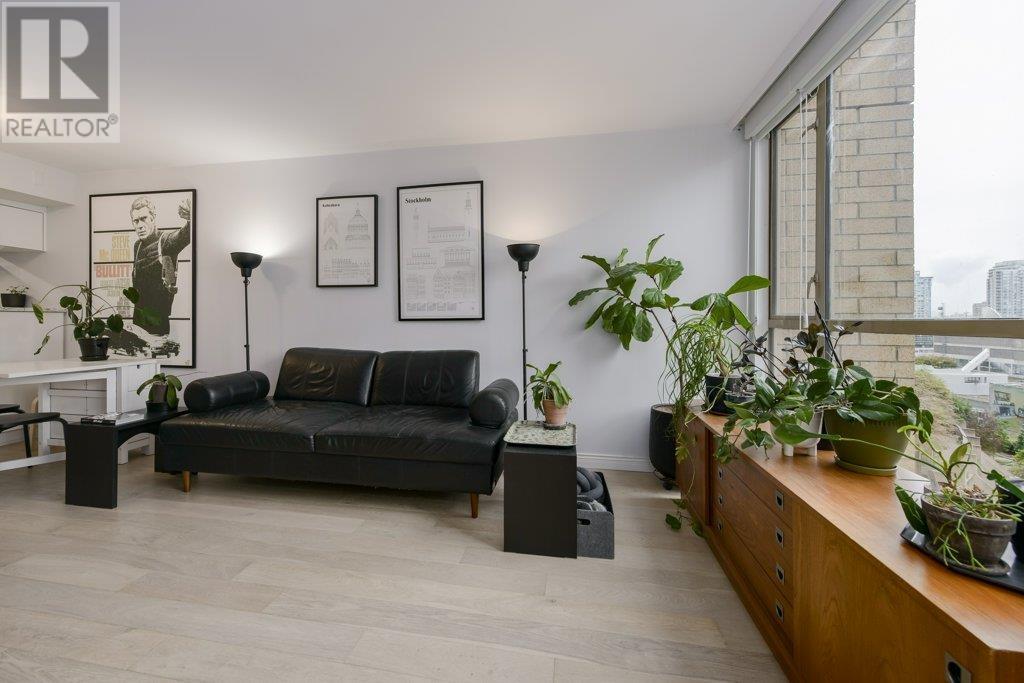 Listing Picture 4 of 35 : 1107 822 HOMER STREET, Vancouver / 溫哥華 - 魯藝地產 Yvonne Lu Group - MLS Medallion Club Member