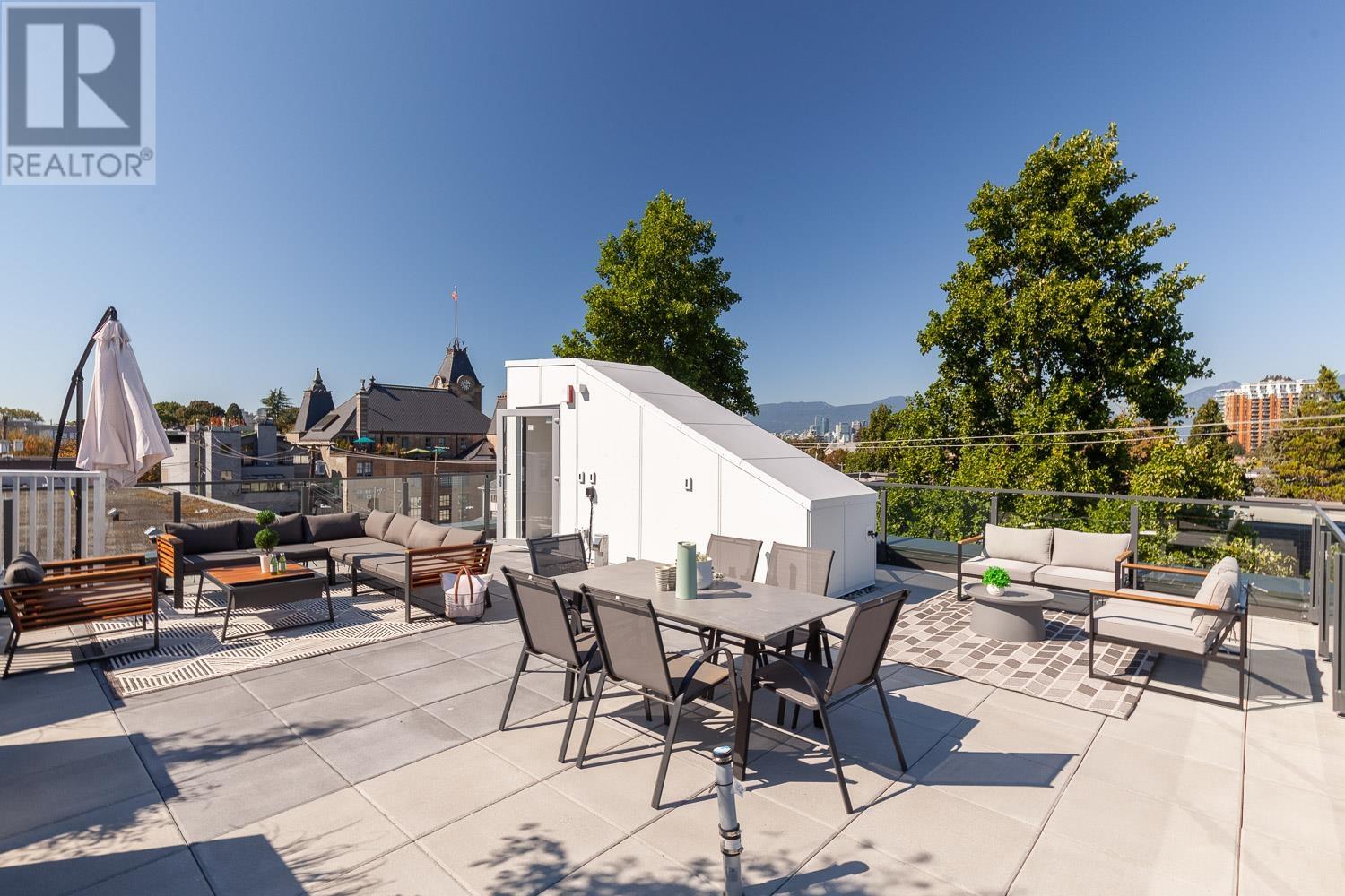 203 239 E 16th Avenue, Vancouver, British Columbia  V5T 2T5 - Photo 1 - R2953039