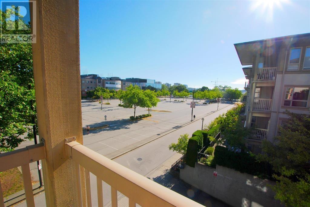 Listing Picture 26 of 30 : 3306 5119 GARDEN CITY ROAD, Richmond / 烈治文 - 魯藝地產 Yvonne Lu Group - MLS Medallion Club Member