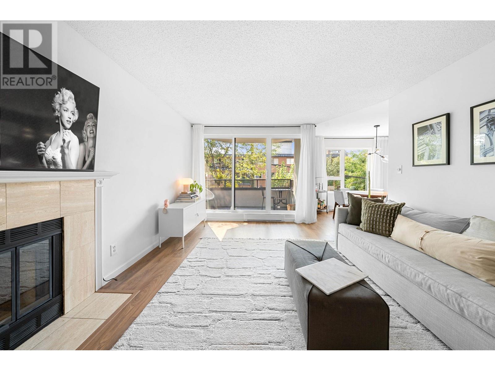 207 145 E 12th Street, North Vancouver, British Columbia V7L 2J3 - Photo 4 - R2953053