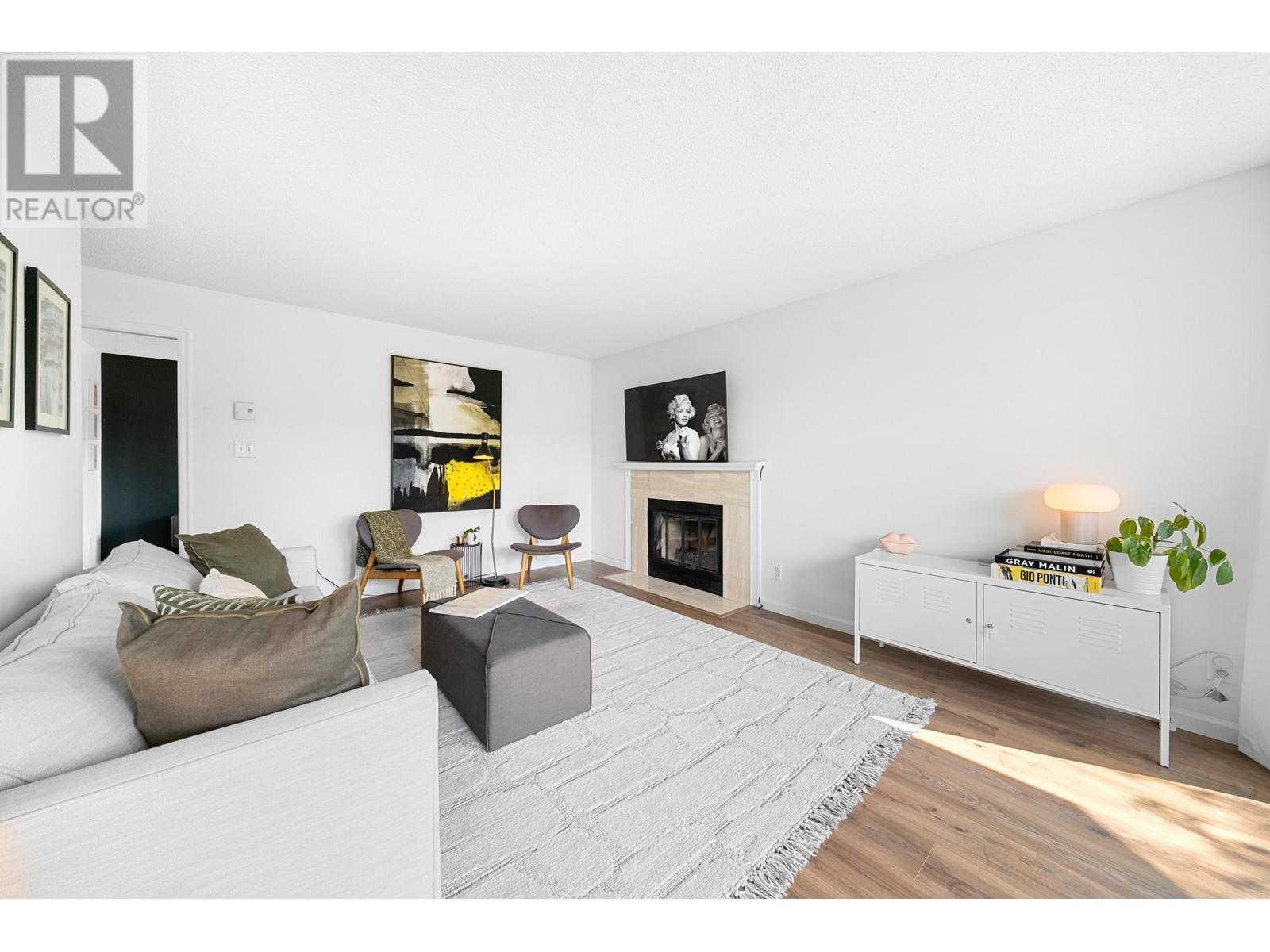 207 145 E 12th Street, North Vancouver, British Columbia V7L 2J3 - Photo 5 - R2953053