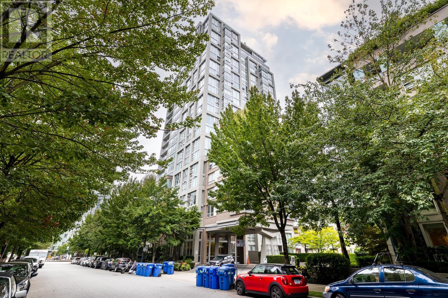 Listing Picture 18 of 24 : 202 1228 MARINASIDE CRESCENT, Vancouver / 溫哥華 - 魯藝地產 Yvonne Lu Group - MLS Medallion Club Member